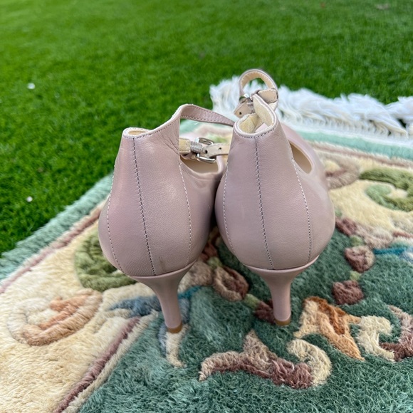 NINE WEST HEELS - Picture 2 of 5